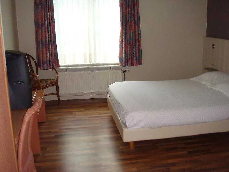 ***  Lace Hotel Brugia Belgia