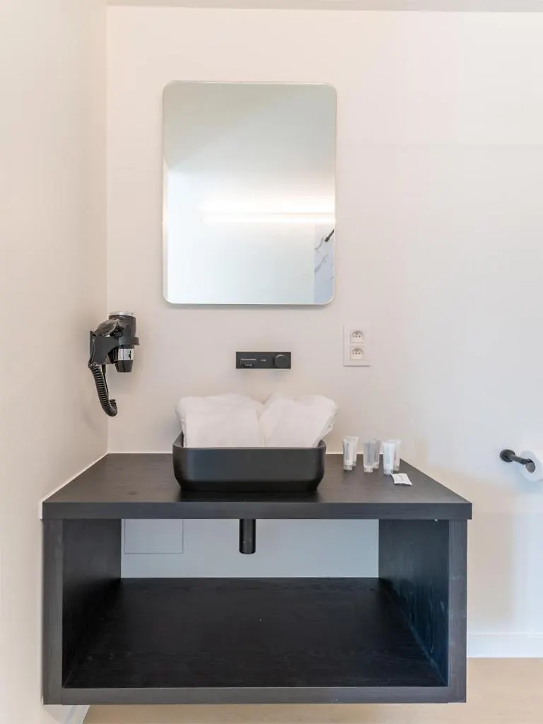 Lace Hotel Bruges 3*,